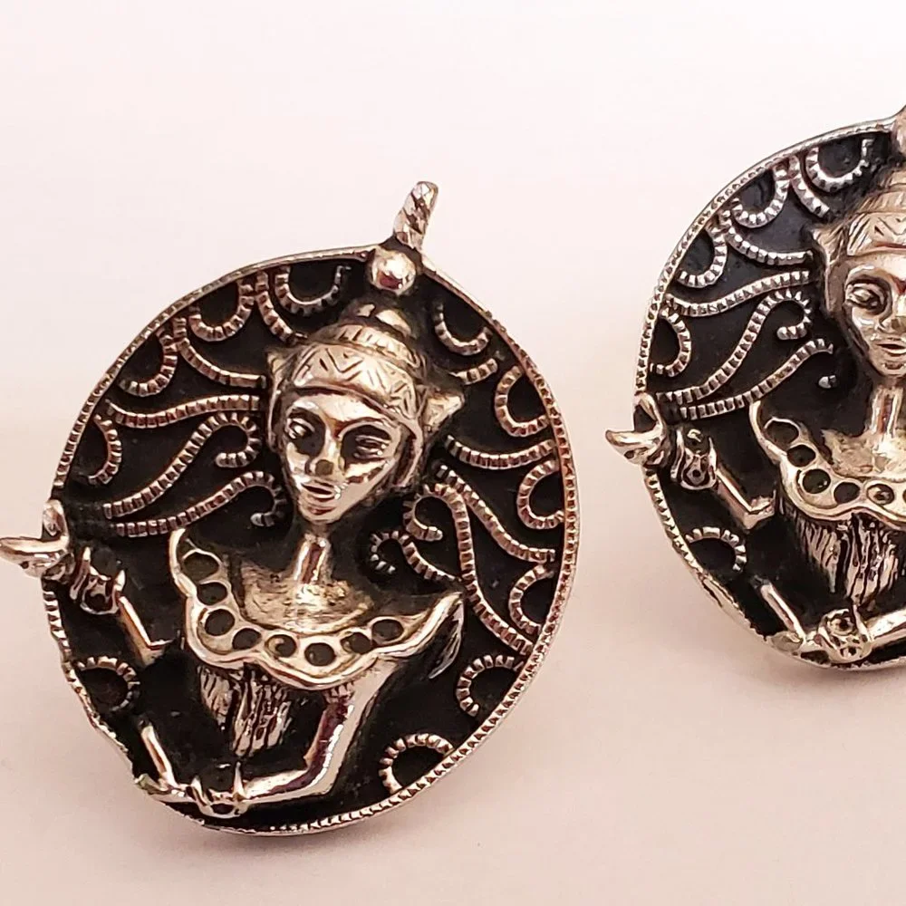Vintage SWANK Hindu Deity Goddess Asian Cuff Links Large Oval Silver Tone